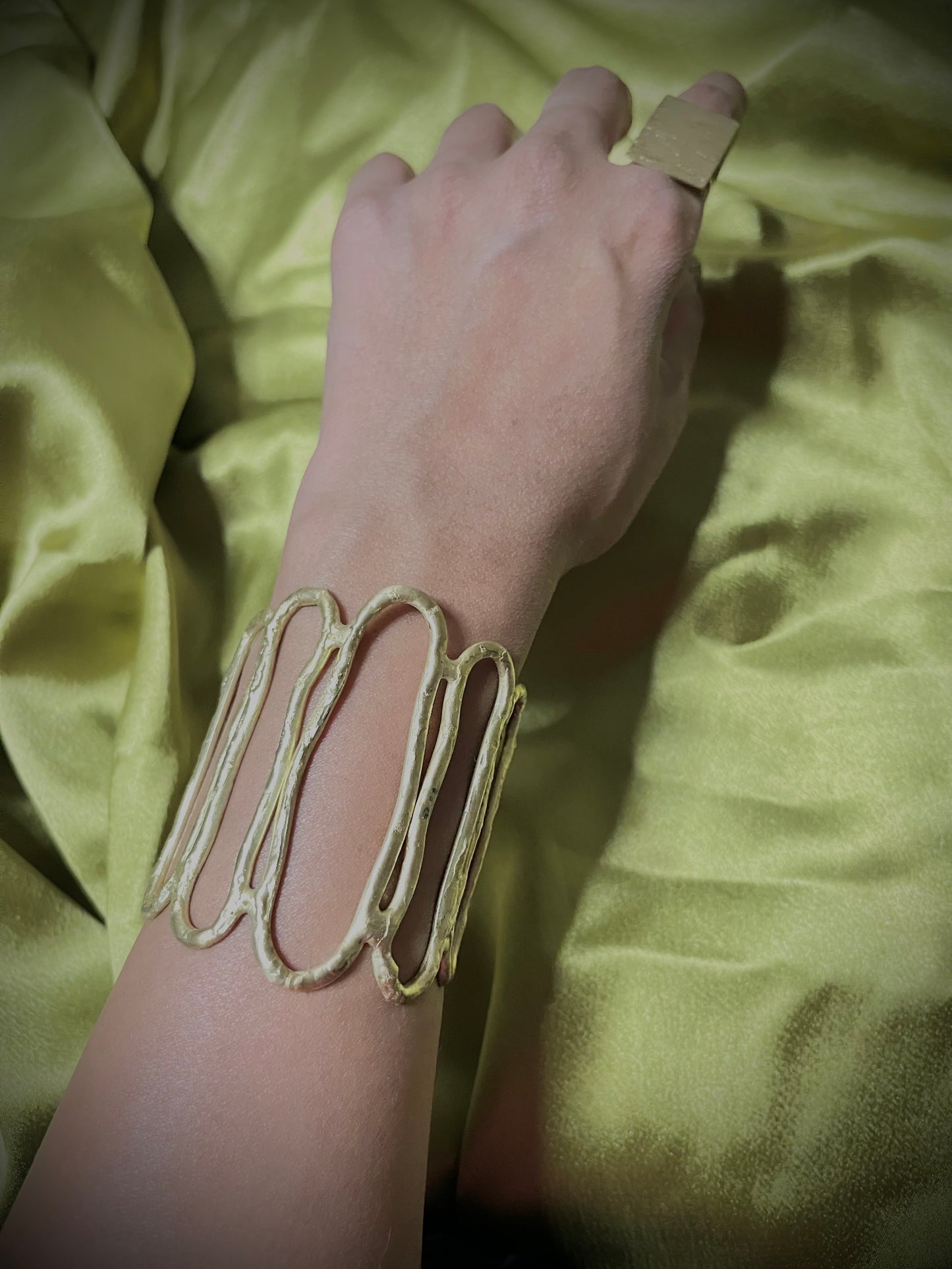ZIYA - Wrist Couture